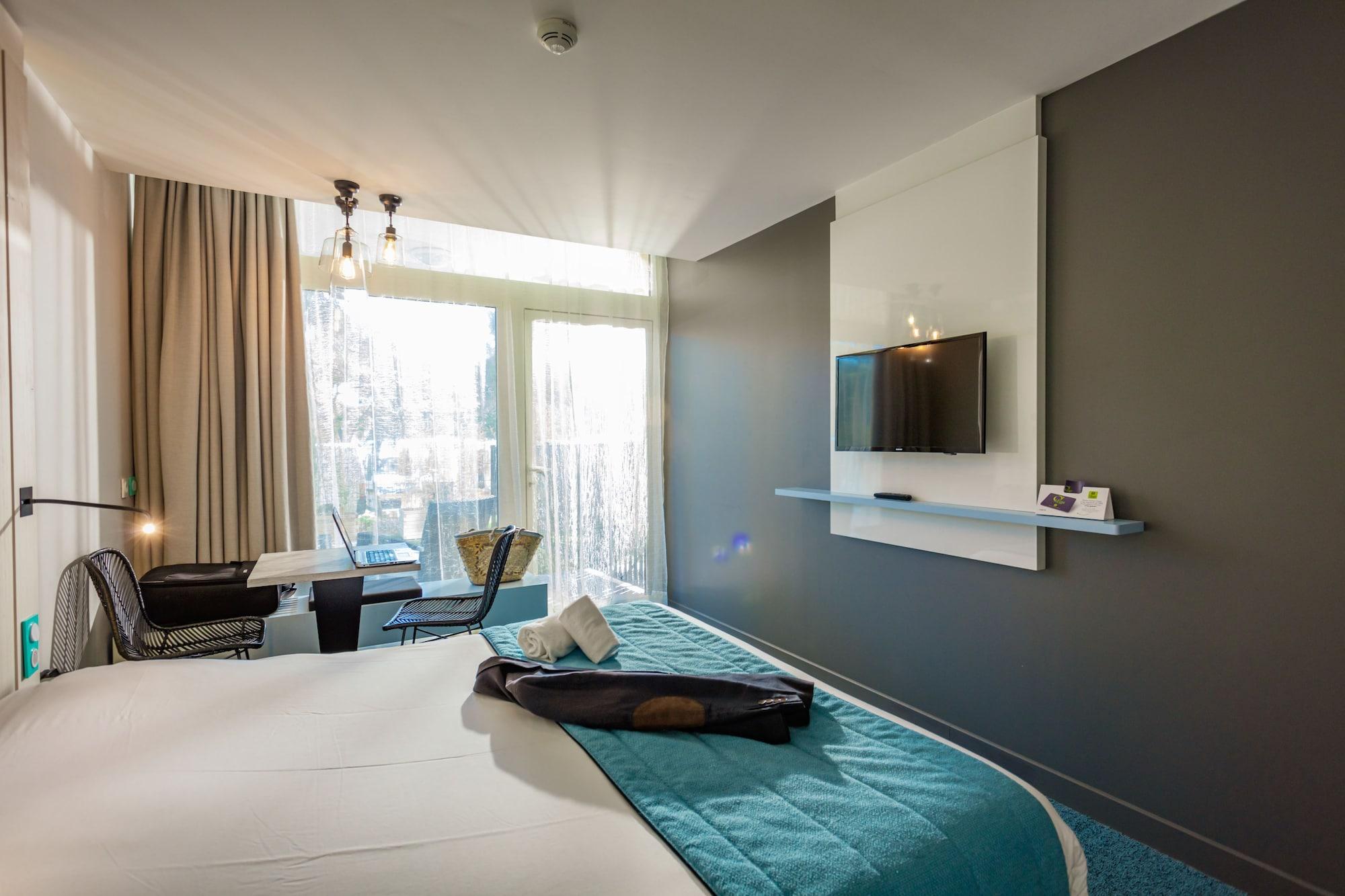 Logis Hotel Les Pins - Operalia Баларюк-ле-Бен Екстер'єр фото